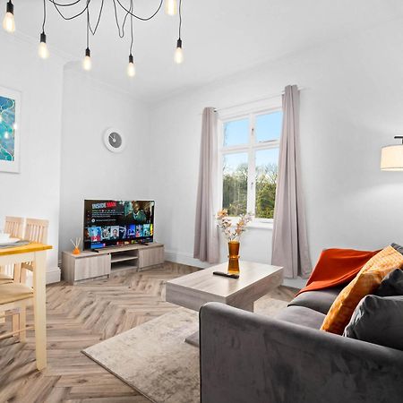 Luxury Apartment - Wolverhampton - Netflix - Smart Tv - Fast Wifi - 7Apc Extérieur photo