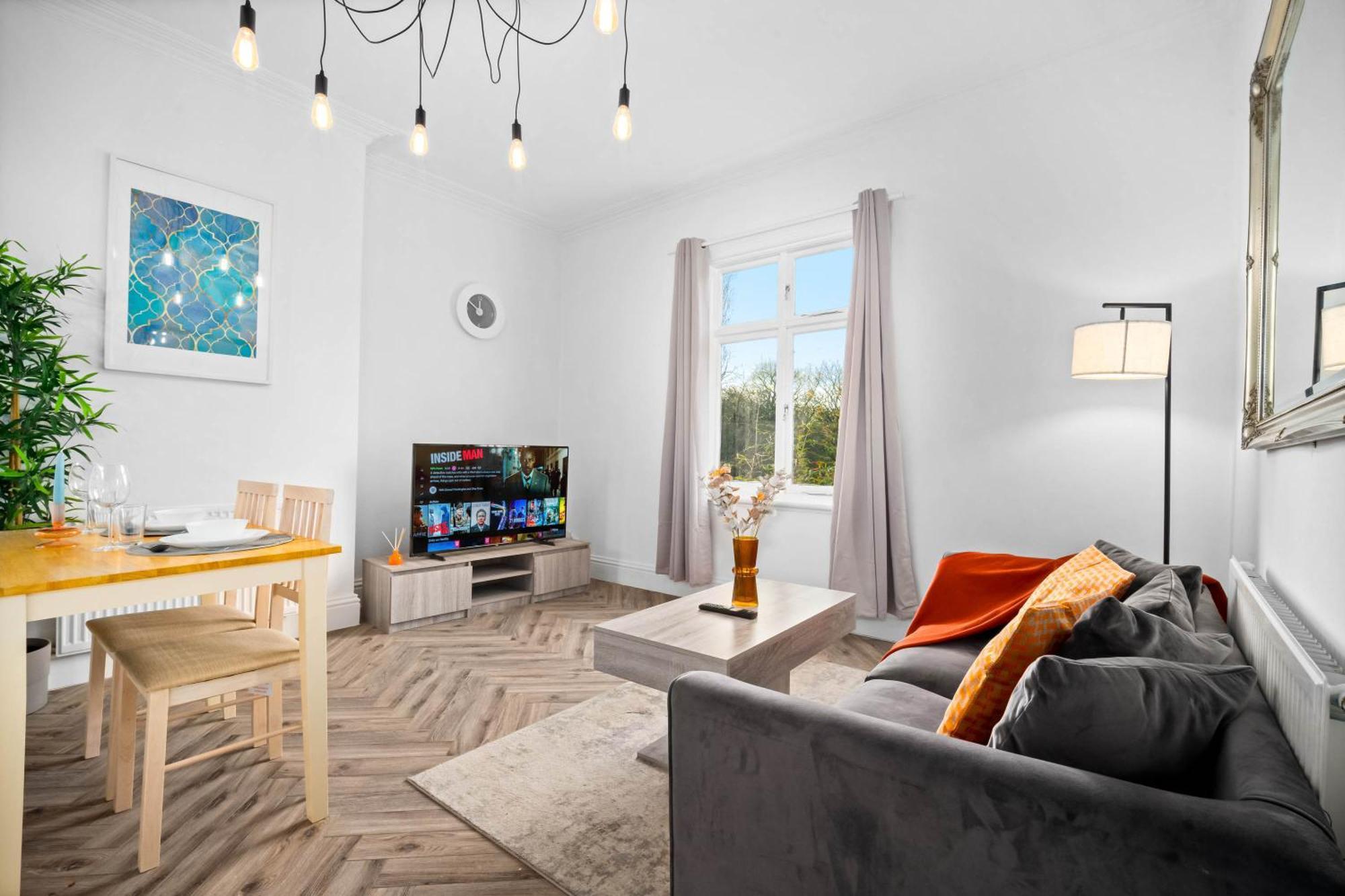 Luxury Apartment - Wolverhampton - Netflix - Smart Tv - Fast Wifi - 7Apc Extérieur photo