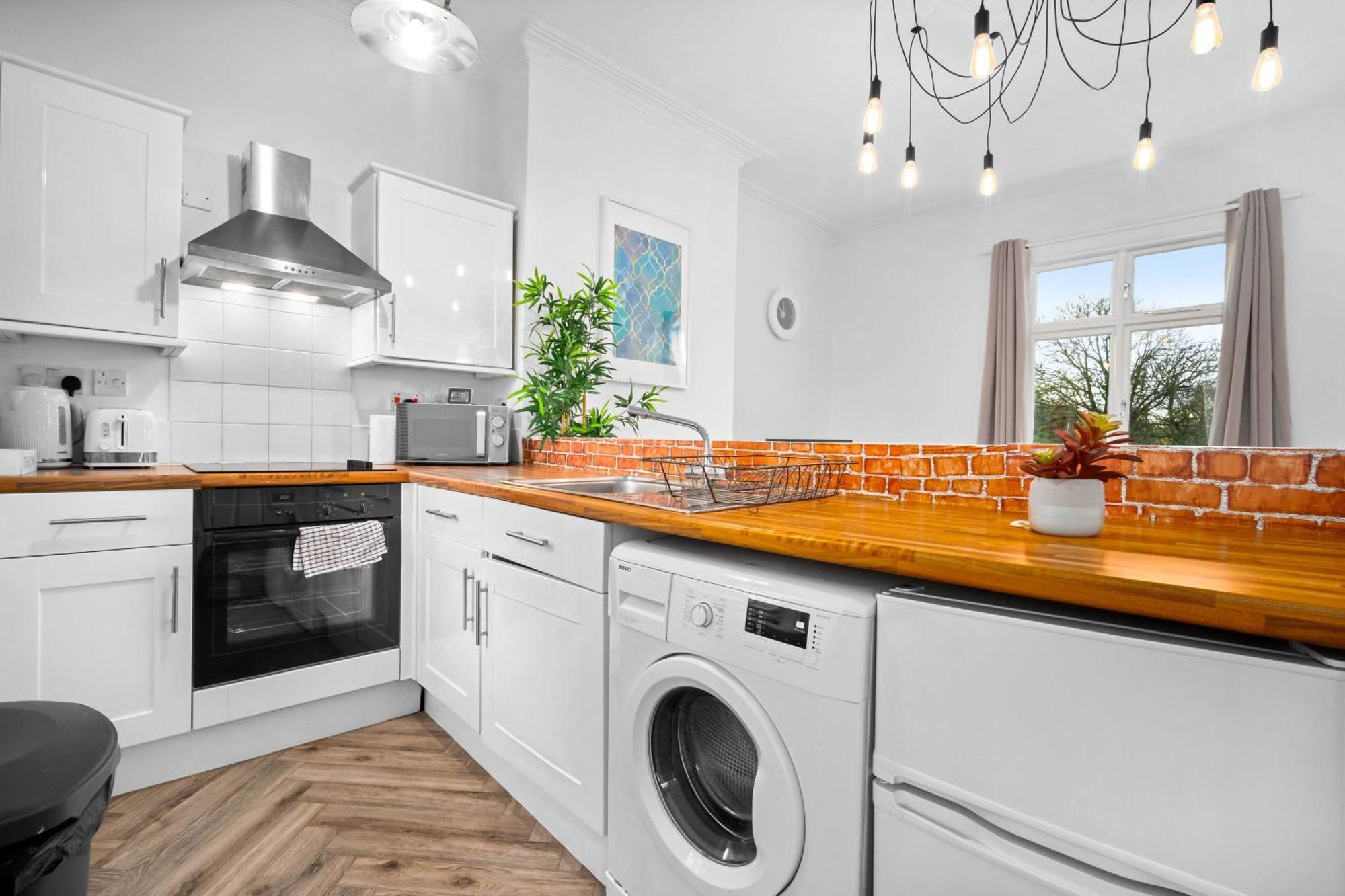 Luxury Apartment - Wolverhampton - Netflix - Smart Tv - Fast Wifi - 7Apc Extérieur photo